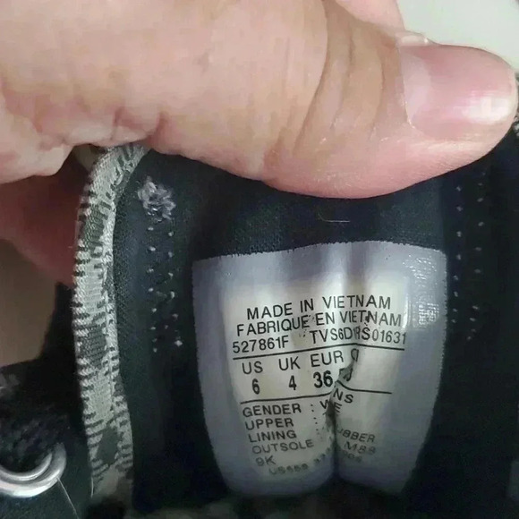 All star converse sneakers - Picture 9 of 11